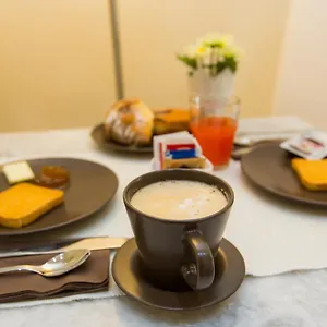 Caesar Place Bed and Breakfast Ρώμη